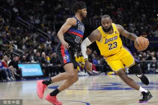 支劲旅对垒 支劲旅对垒